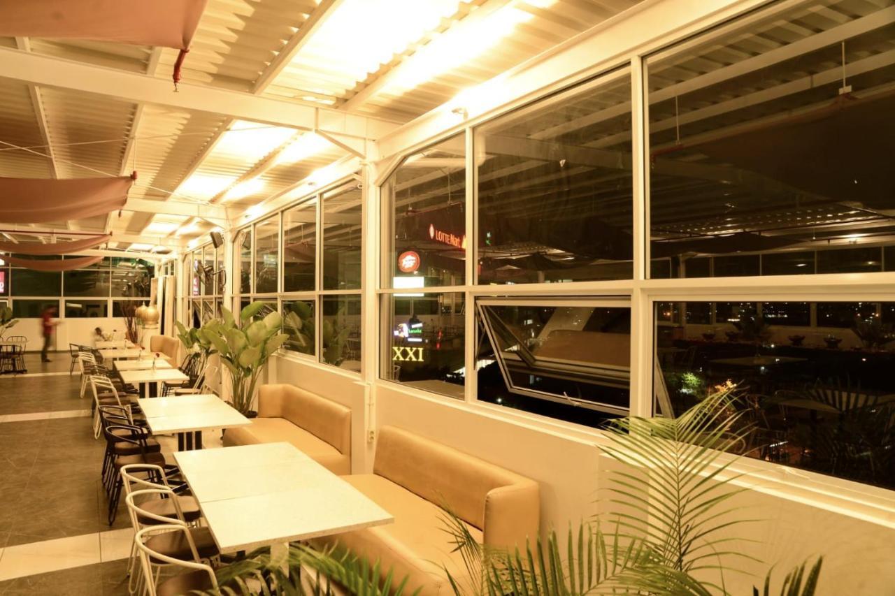 Front One Hotel Pasir Koja Μπαντούνγκ Εξωτερικό φωτογραφία