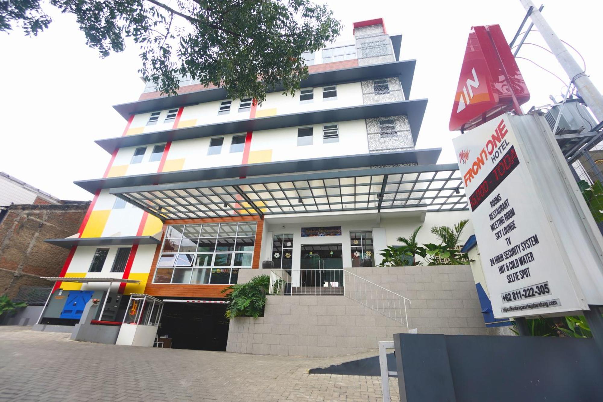 Front One Hotel Pasir Koja Μπαντούνγκ Εξωτερικό φωτογραφία