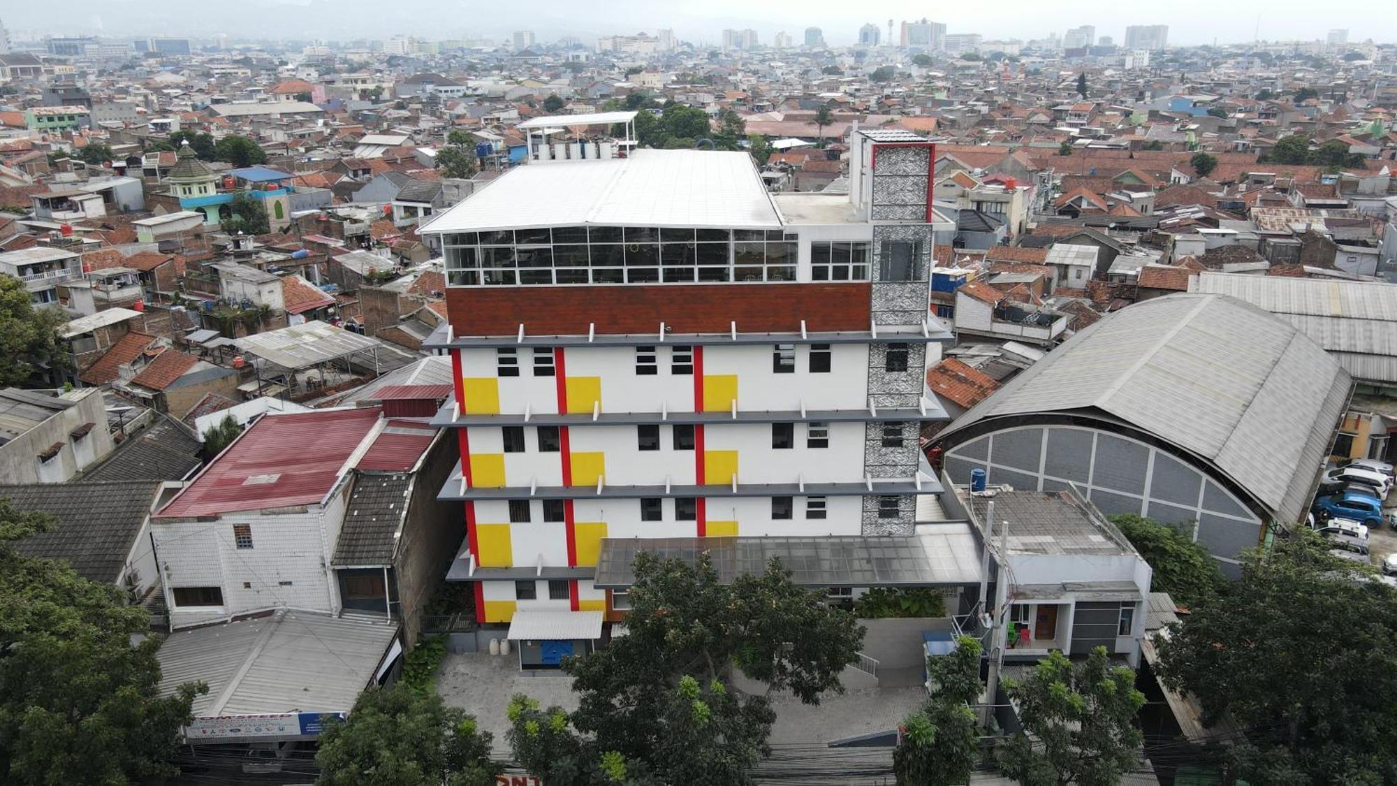 Front One Hotel Pasir Koja Μπαντούνγκ Εξωτερικό φωτογραφία