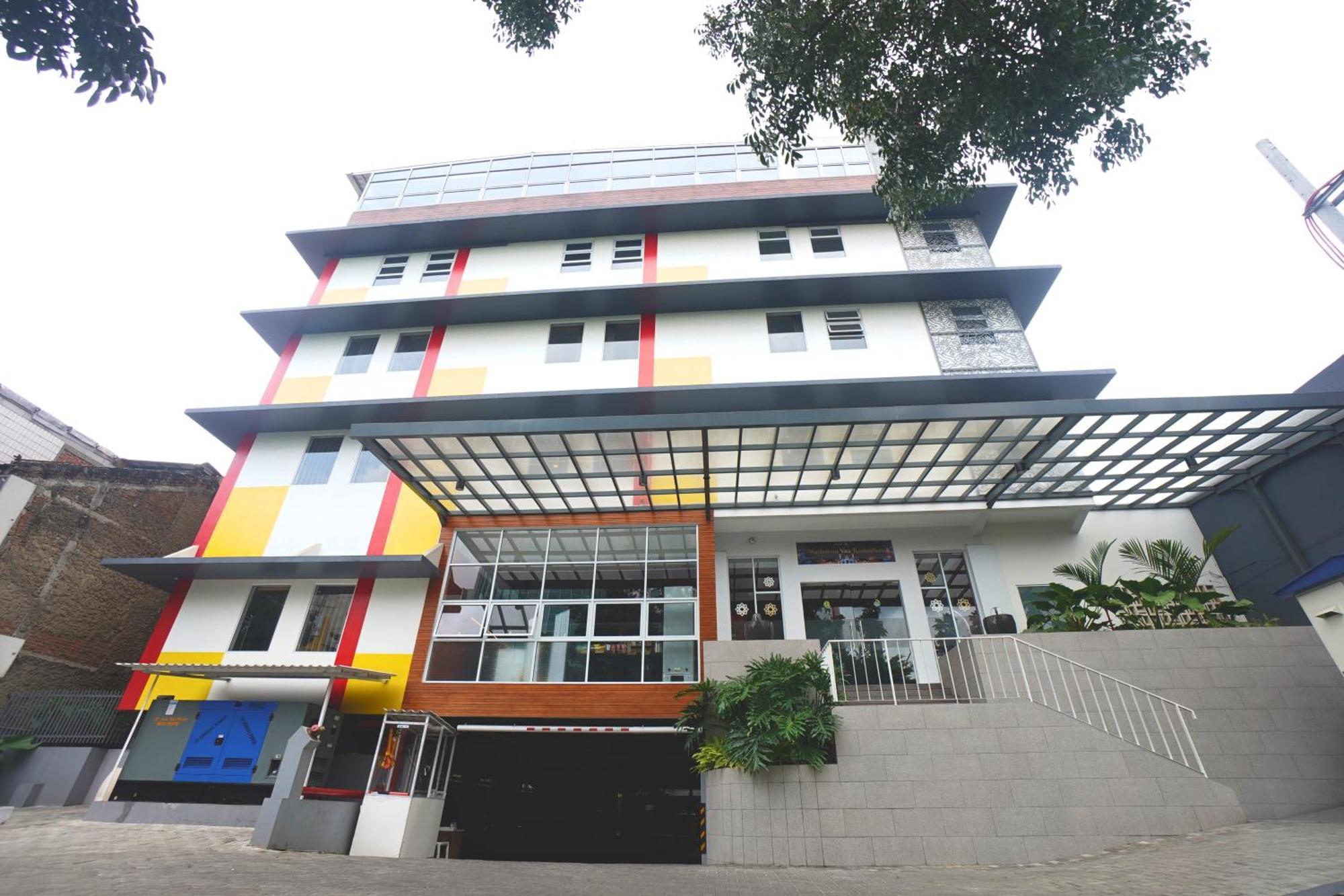 Front One Hotel Pasir Koja Μπαντούνγκ Εξωτερικό φωτογραφία